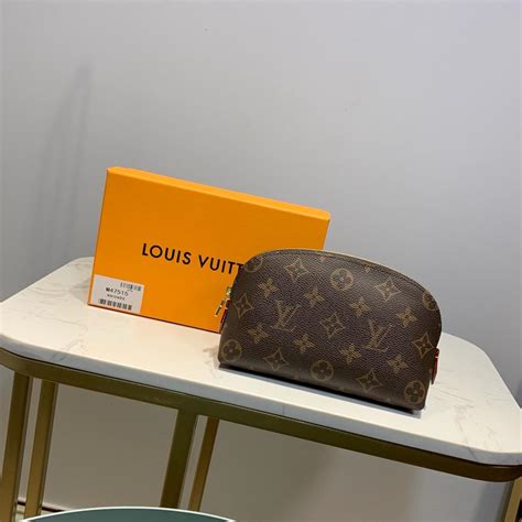 maquiagem louis vuitton|Cosmetic Pouch PM Monogram Canvas .